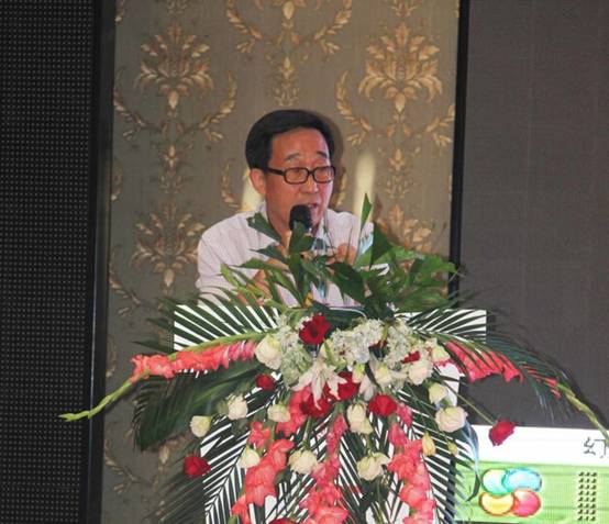 中國品牌第一人現(xiàn)身產(chǎn)業(yè)化發(fā)展論壇，共同分享饕餮智慧盛宴